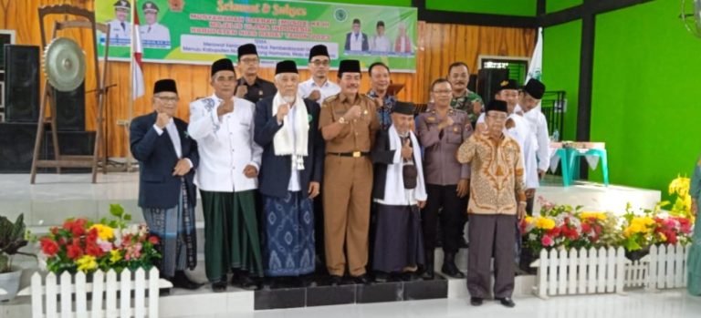Ketua Umum MUI Sumut, Dr. H. Maratua Simanjuntak hadiri MUSDA Ke III MUI Nias Barat