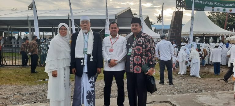 Ketua Umum MUI Sumut bersama Wapres hadiri   Barus Bersholawat untuk Indonesia