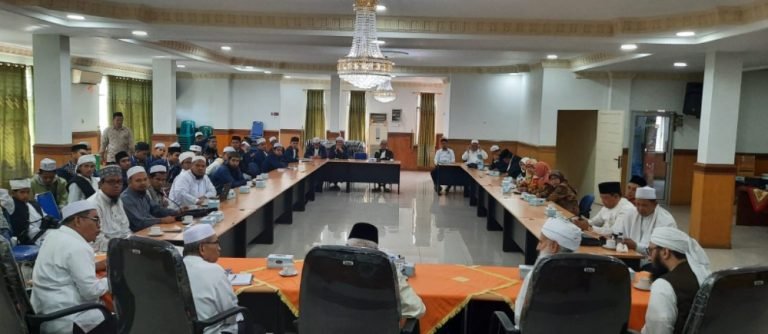 Muhaddis dari Jamia Binoria Alaamia Karachi Pakistaan Kunjungi MUI Sumut