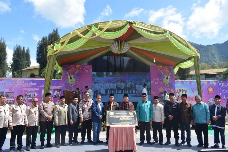 Tausyiah di Acara Ulang Tahun Ke-30 Darul Mursyid, Dr. Amirsyah Tambunan Titipkan Lima Kecerdasan Untuk Para Santri