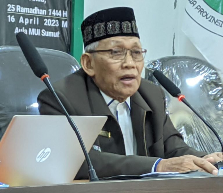 Ketua Bidang Fatwa MUI Sumatera Utara, Drs H. Ahmad Sanusi Luqman LC, MA, menyampaikan pemaparan pada Muzakarah khusus Ramadan 1444 Hijriah
