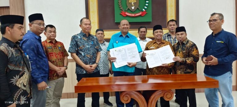 Koperasi Produsen Syariah Amanah Ulama MUI Sumut lakukan MoU dengan Bupati Langkat terkait Pengolahan Sampah dan Limbah