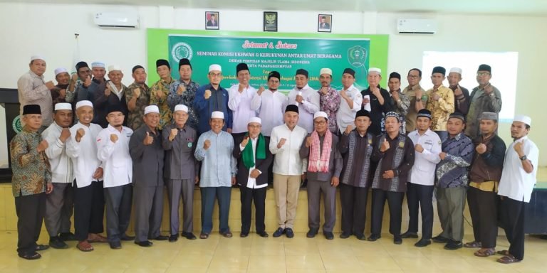 Optimalkan Peran Ulama: Seminar MUI P. Sidimpuan Bahas Penguatan Eksistensi Ulama Sebagai Perekat Umat