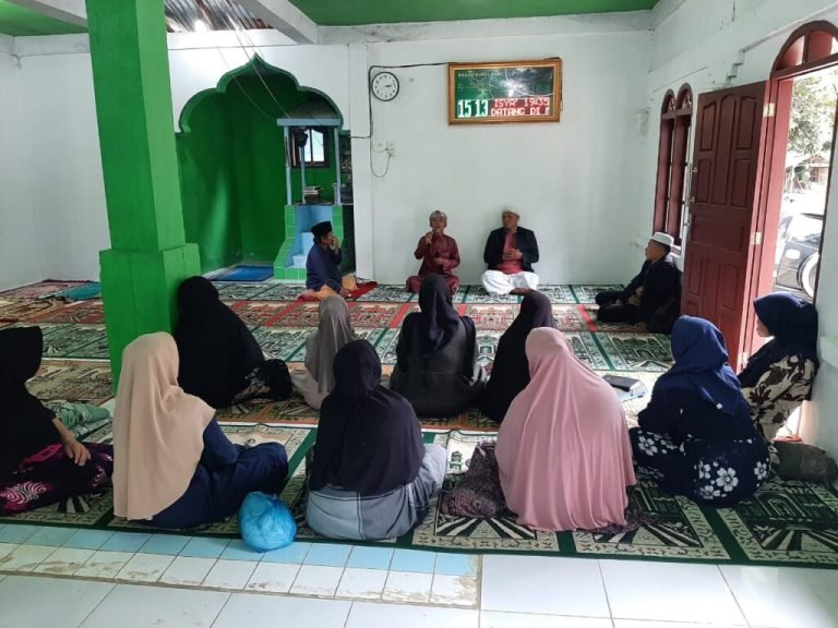 Pencerahan Agama Islam di Wilayah Terpencil: Pengajian Fiqih di Desa Pardomuan