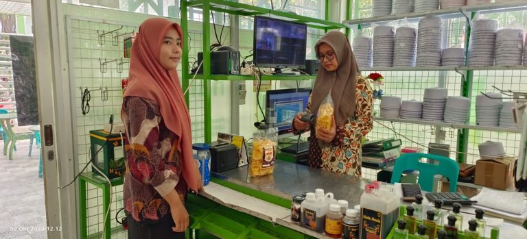 MUI Sumut Rayakan Hari Batik Nasional dengan Diskon Khusus di Kedai Wakaf