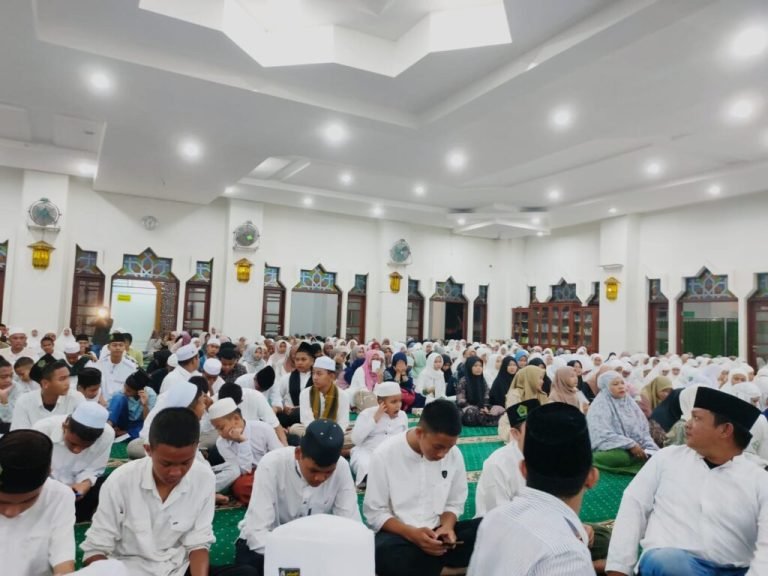 Hari Santri Nasional 2023: 1 Milyar Shalawat Nariyah Memadati Kabupaten Mandailing Natal