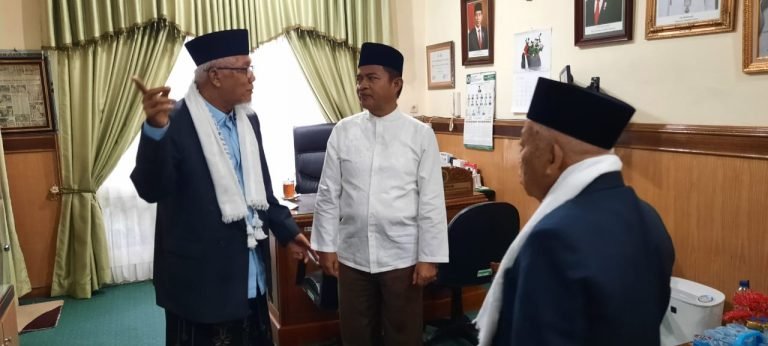 Pj Gubsu Hadiri Peringatan Maulid Nabi di MUI Sumut