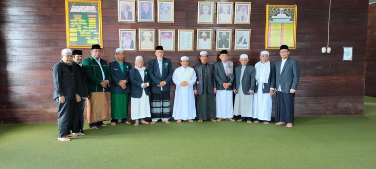 Ketua MUI Sumut Sosialisasikan Fatwa MUI Pusat No. 72 Kepada Tuan Guru Besilam