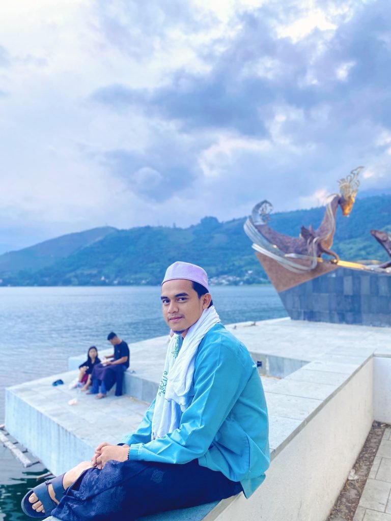 Anak yang Masih Tergadai Ingin Menjadi Ulama