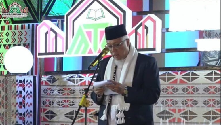Ketua Umum MUI Sumut Bacakan Doa Penutupan MTQ Ke-39 Sumut