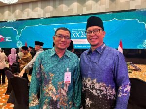 Dr. Ardiansyah,LC, MA bersama Mardansyah (Sekretaris DPS Bank Sumut Syariah)