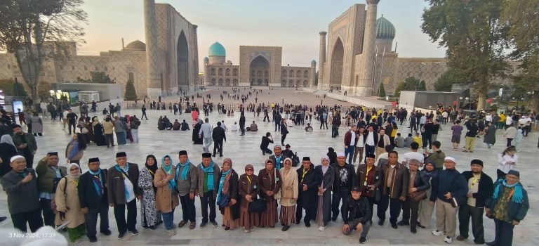 Mengagumi Warisan Islam di Uzbekistan: Rombongan MUI Sumut Jelajahi Registan Square