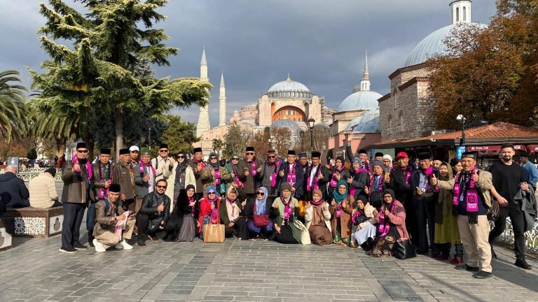 MUI Sumatera Utara kunjungi masjid Ayasofia dan Masjid Biru di Istanbul, Turkiye