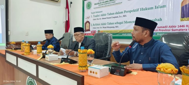 Prof. Watni Marpaung Tekankan Keseimbangan dalam Muhasabah Akhir Tahun di MUI Sumut