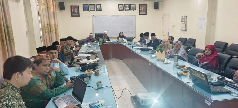 Sidang Komisi Fatwa MUI Sumut Halalkan 8 Produk