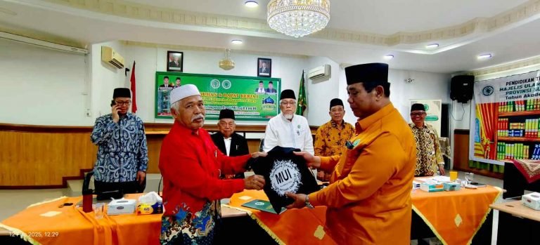 Purna Bakti Ahmad Darwis Ritonga setelah 31 Tahun Mengabdi di MUI Sumut