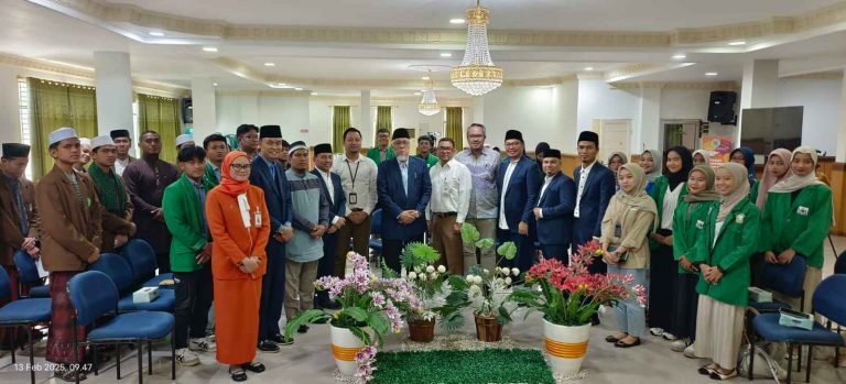 Ketua Umum Buka acara Zawiyah Mu’amalah Forum (ZMF) DSN MUI Perwakilan Sumatera Utara edisi Perdana