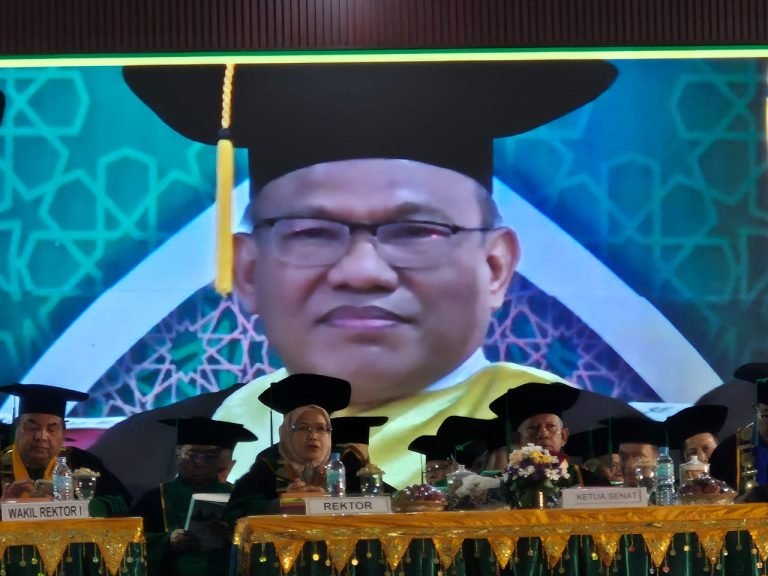 Ketua Bidang Pemberdayaan Ekonomi MUI Sumut, H. Saparuddin Siregar, Dikukuhkan Menjadi Profesor di UIN Sumatera Utara