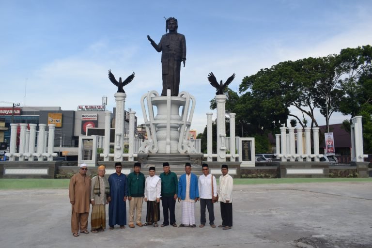 Mengenang Raja Sang Naualuh: Jejak Islam, Toleransi, dan Perlawanan dari Tanah Siantar