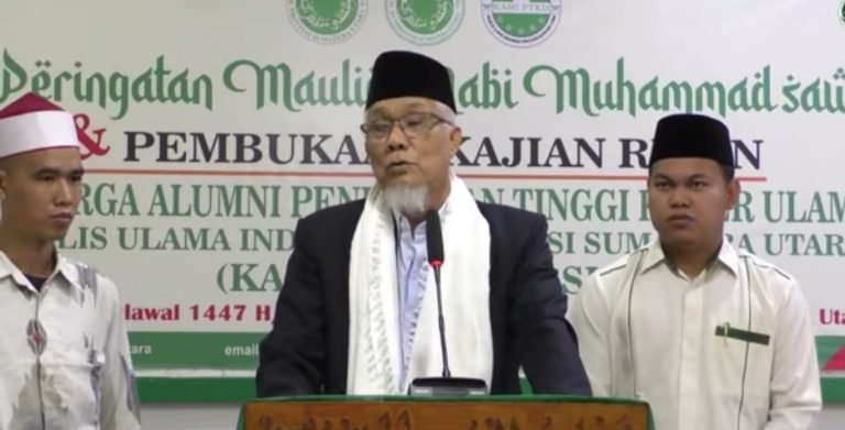 Ketua Umum MUI Sumut Tekankan Peran Alumni PTKU sebagai Ulama, Pengamal, dan Pembela Agama