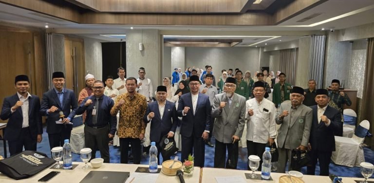 Ketua Umum MUI Sumatera Utara Dr. H. Maratua Simanjuntak Buka Kegiatan Sosialisasi DSN MUI