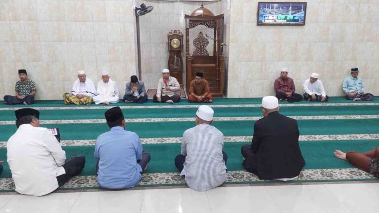 Ceramah Subuh MUKERDA I MUI Sumut: KH. Salman Tekankan Tanda Ibadah Maqbul dan Pentingnya Istiqamah