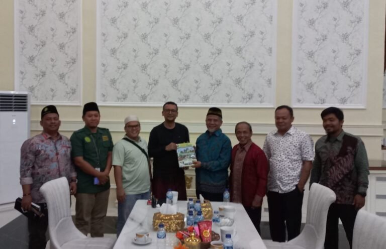 Dewan Pertimbangan MUI Sumut KH. Muhammad Nuh Silaturahim ke Labusel