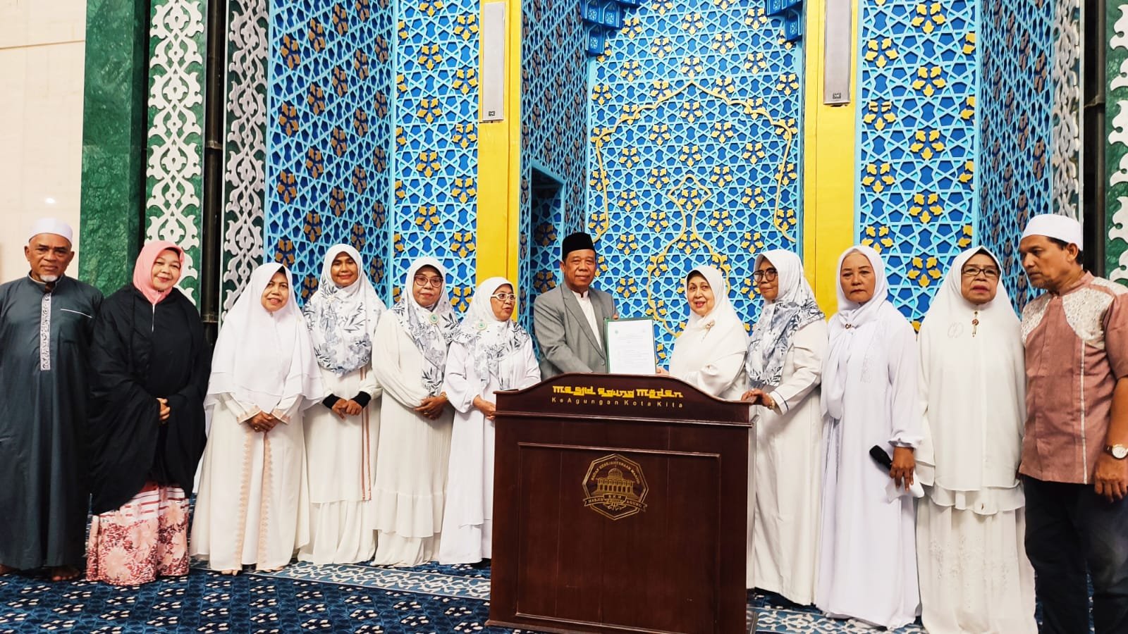 Seni Budaya MUI Sumut dan Majelis AzZikra Gelar Maulid Nabi Muhammad SAW di Masjid Agung Medan
